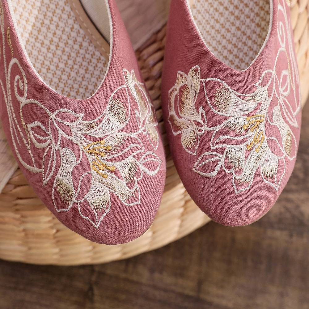 2026 Women's Wine Red & Beige  - Embroidery Style reseña y precio