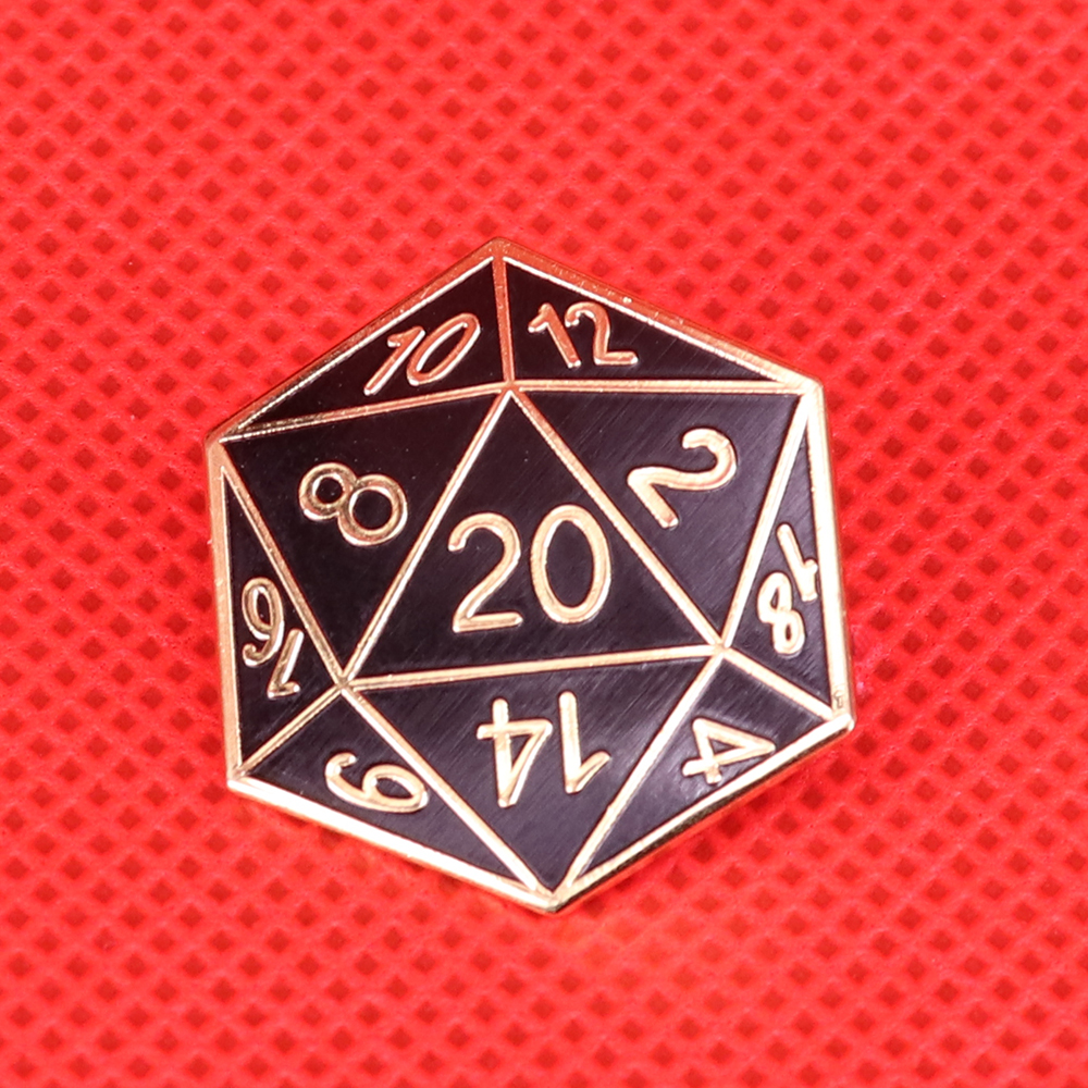 Twenty-sided Die enamel pin D2 - Embroidery Initials reseña y precio