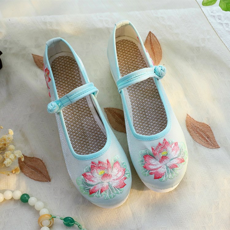 2026 Women's White & Green Lot - Embroidery Style reseña y precio