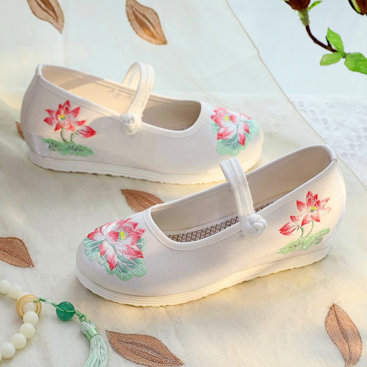 2026 Women's White & Green Lot - Embroidery Style reseña y precio