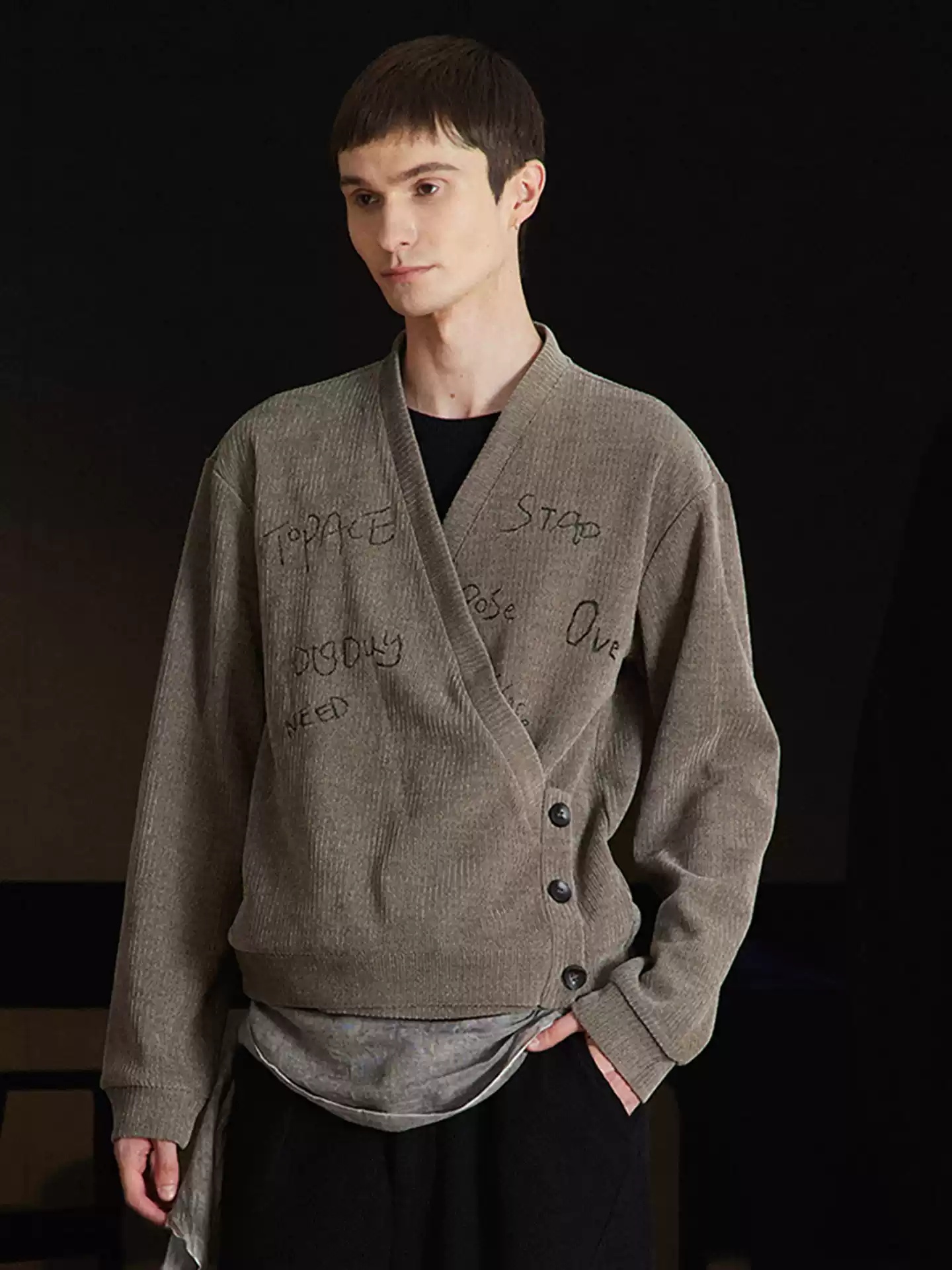 Stripe Embroidery Button Desig - Embroidery Style reseña y precio