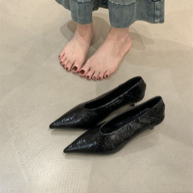 2025 Autumn New Commuter Wind  - Embroidery Flat Shoes reseña y precio