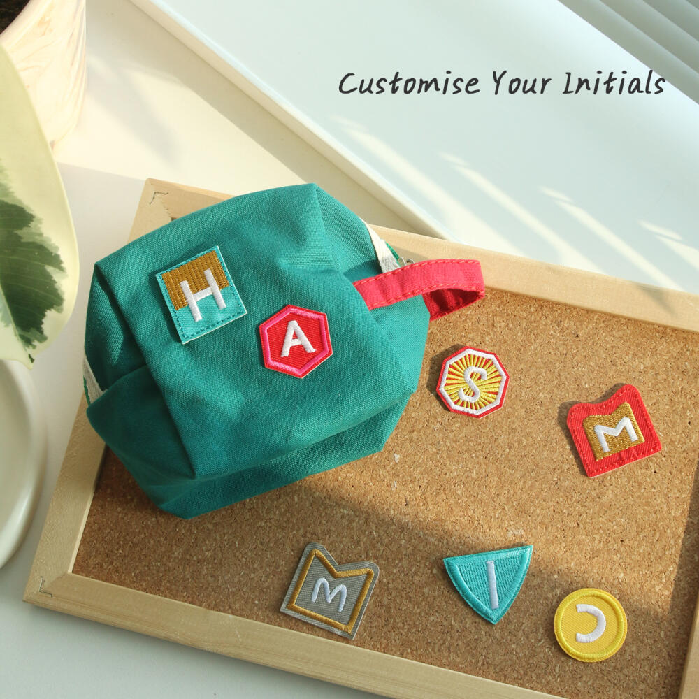 Custom Initial Embroidered Min - Embroidery Patch reseña y precio
