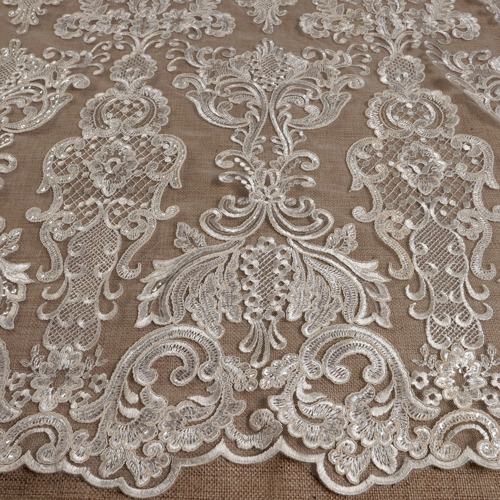 HelluyerDc ivory,black sequins - Embroidery Software reseña y precio