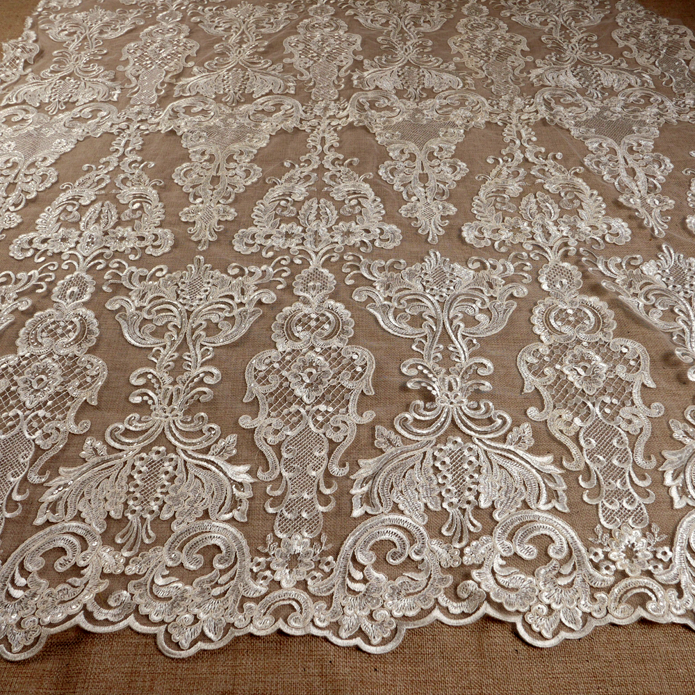 HelluyerDc ivory,black sequins - Embroidery Software reseña y precio
