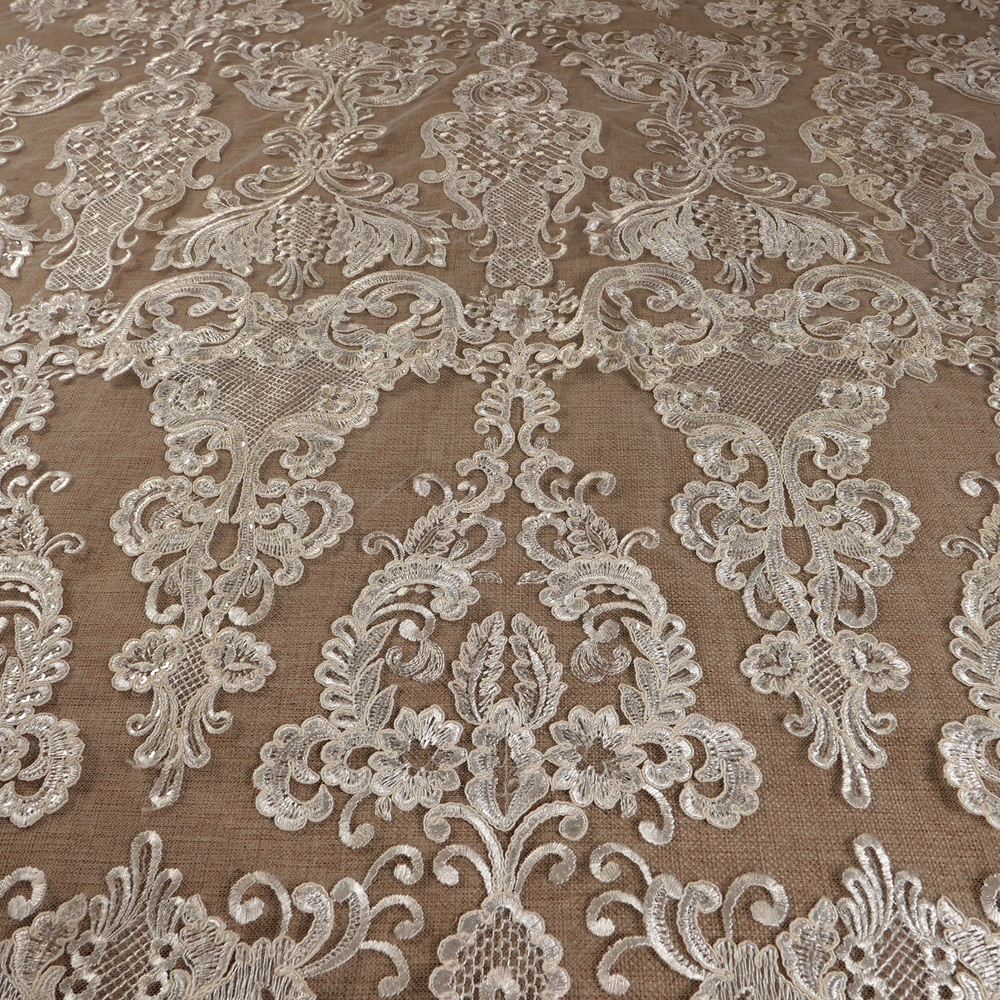 HelluyerDc ivory,black sequins - Embroidery Software reseña y precio