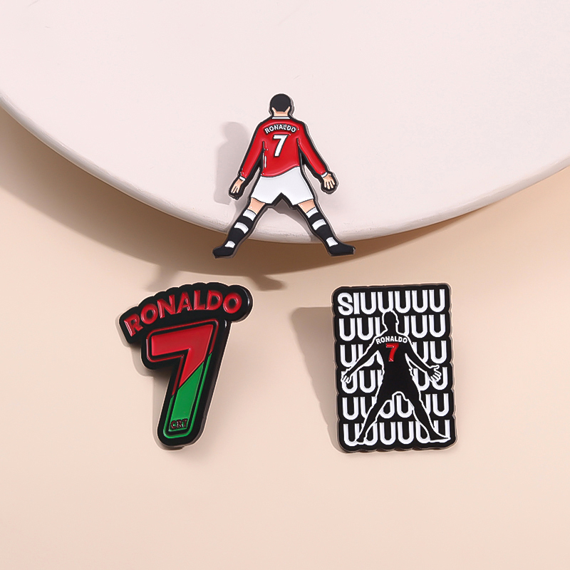 Cartoon Football Player Charac - Embroidery Initials reseña y precio