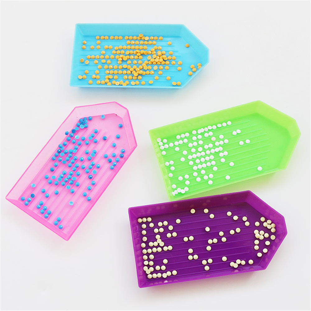 100pcs Plastic Sorting Trays D - Embroidery Underlay reseña y precio