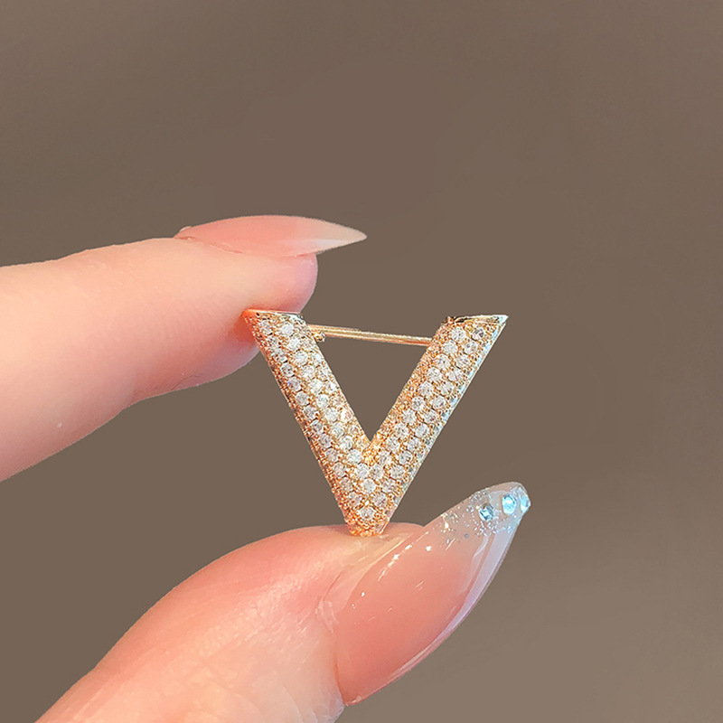 V Letter Rhinestone Small Summ - Embroidery Initials reseña y precio